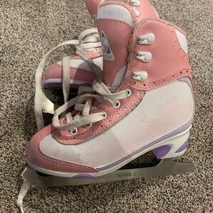 JACKSON Kids Pink and White Ice Skates